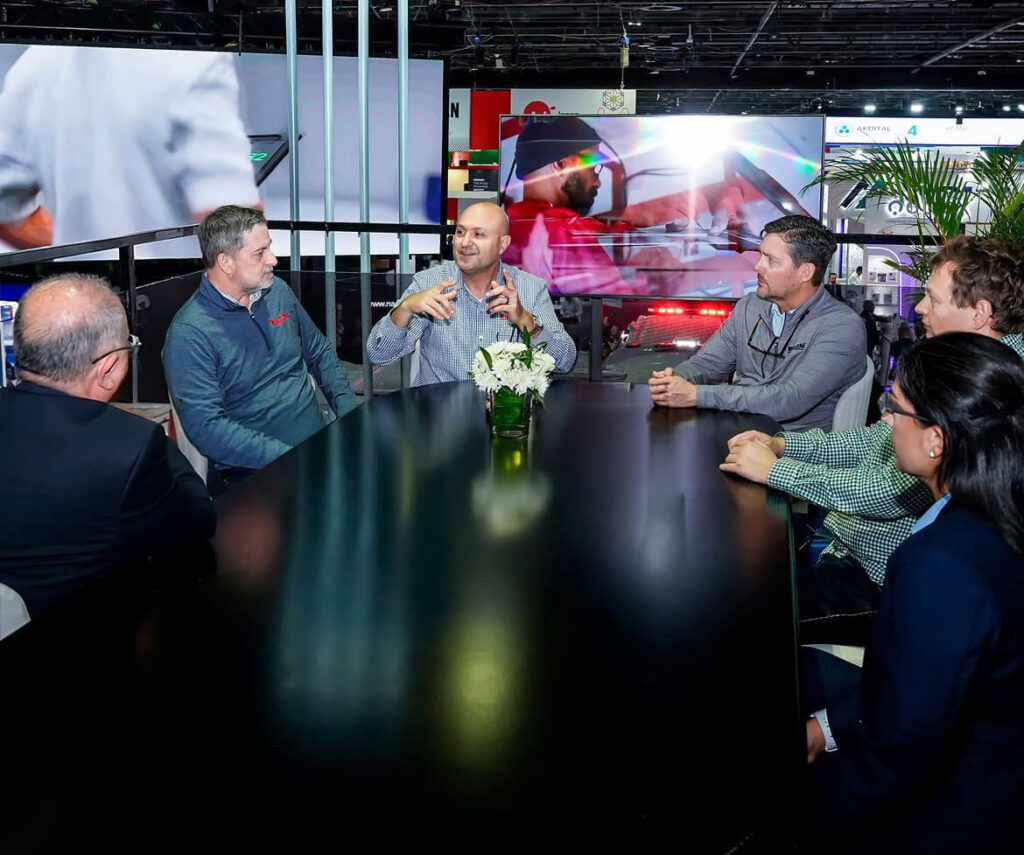 Whelen Team Visits Paramed Factory